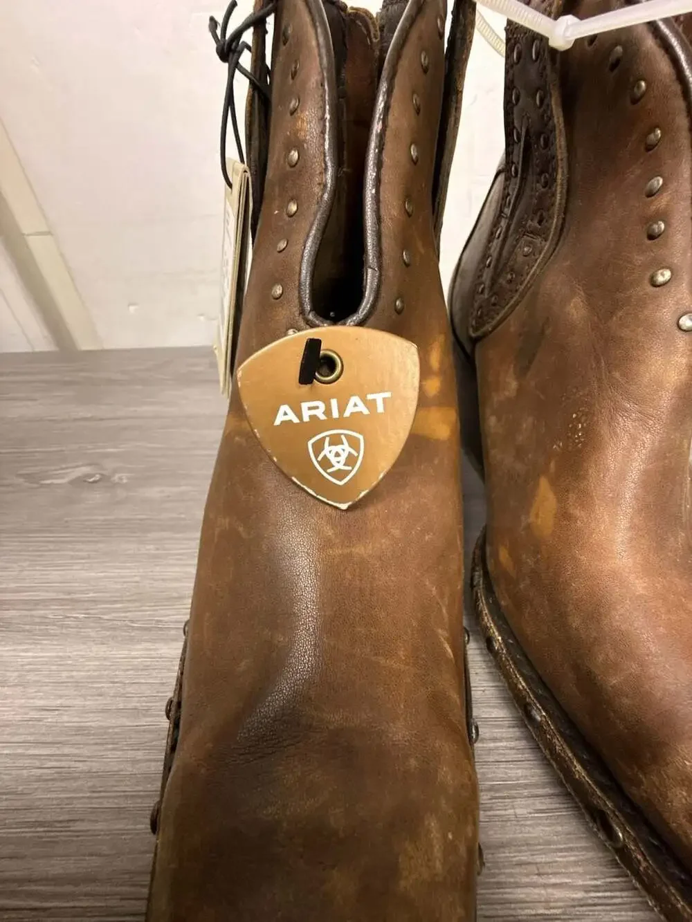 Ariat Women's Greeley Naturally Distressed Brown Western Ankle Bootie Sz 9